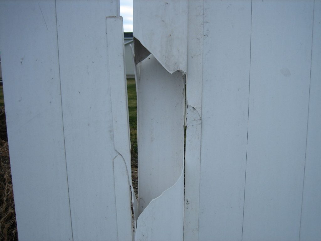Composite Fencing 101: Advantages 5 Composite Fencing 101: Advantages 5