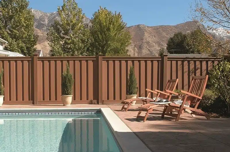 low_pool_shot (1.5 ratio) This is an image with a nice view and the nice example of a good fence