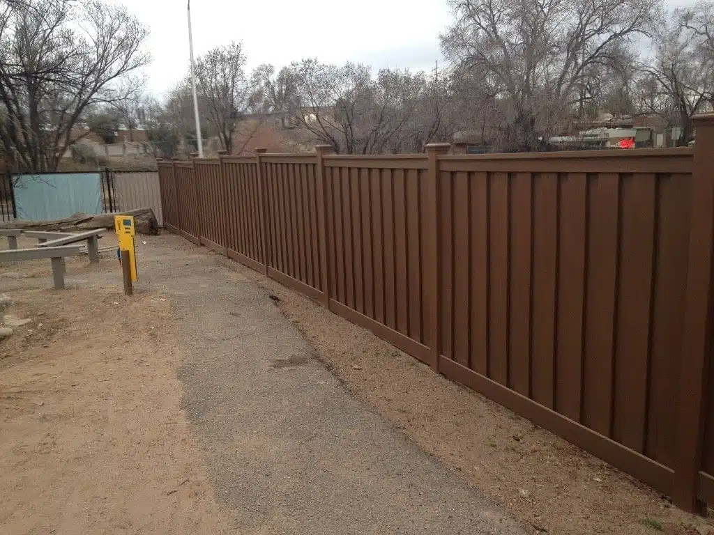 La Comunidad de Los Ninos School, Santa Fe NM A Trex Fence installed on the property of La Comunidad de Los Ninos, an early childhood development school in Santa Fe, NM.